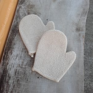 Polish & Exfoliating Mitten